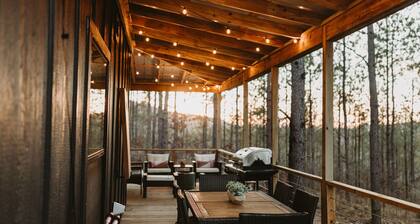 Mountain cabin,Creek access, Hot tub near Hochatown