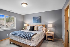 3 habitaciones, tabla de planchar con plancha, cuna de viaje y wifi