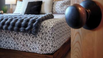 3 bedrooms, iron/ironing board, travel crib, WiFi