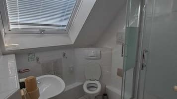 Double or Twin Room | Free WiFi