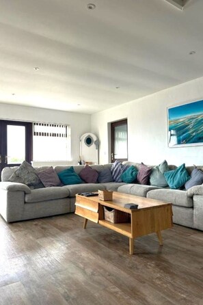TV - Wheal Francis by Interhome (Helston)