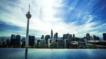 Außenpool, geöffnet von 08:00 Uhr bis 00:00 Uhr, Liegestühle