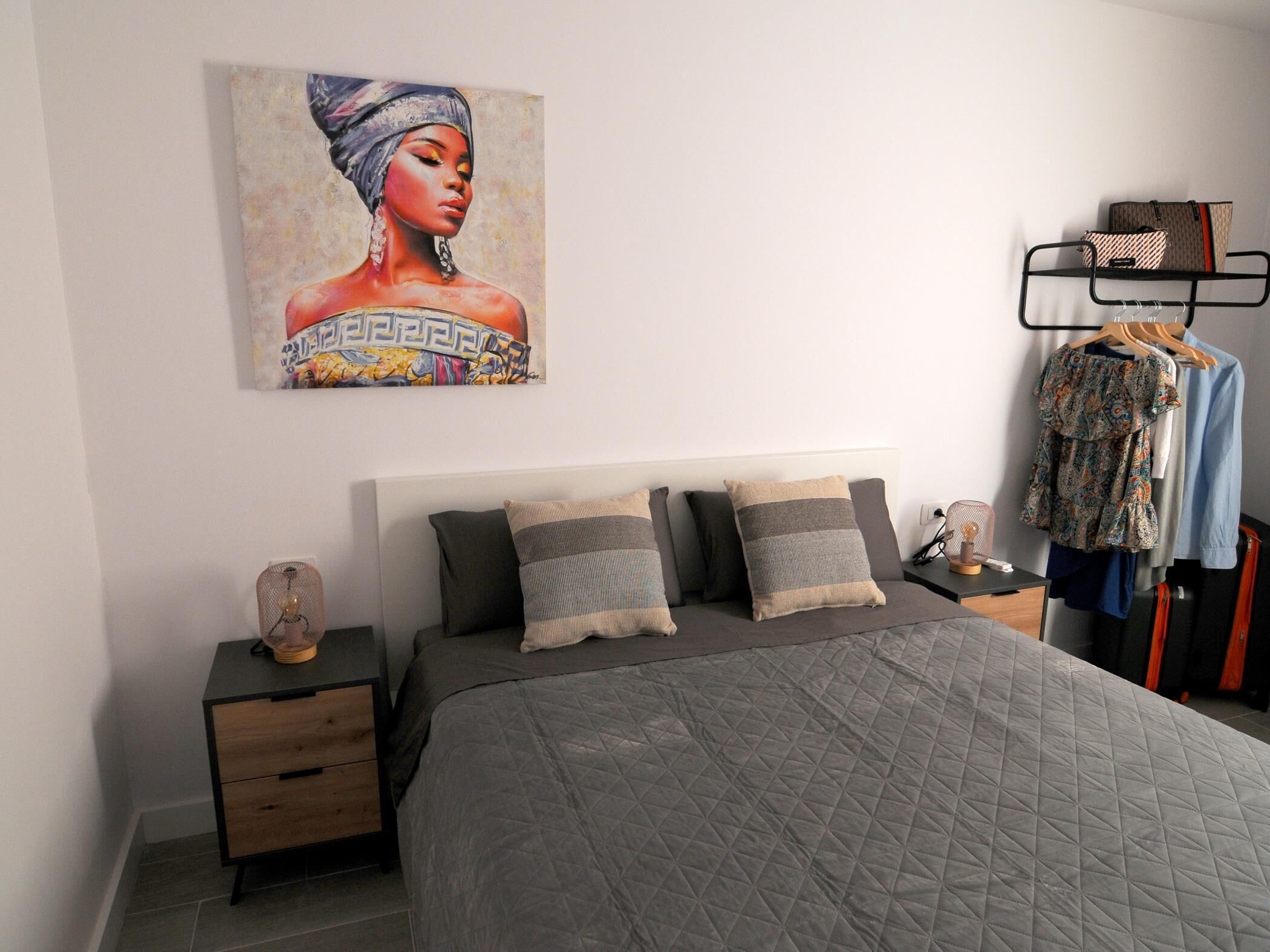 2 bedrooms, iron/ironing board, internet, bed sheets