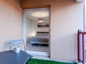 3 bedrooms, Internet