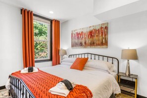 2 bedrooms, desk, iron/ironing board, free WiFi
