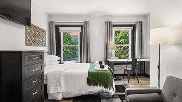 1 bedroom, desk, iron/ironing board, free WiFi