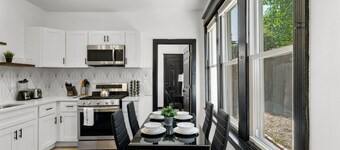 Modern 3BR Philadelphia Stay, Central Location & Free Parking