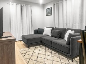 TV, fireplace, stereo