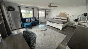 5 bedrooms, iron/ironing board, travel crib, WiFi - 5BR | Luxury Home | Salt Water Pool | Hot Tub | Fire Pit (San Diego)