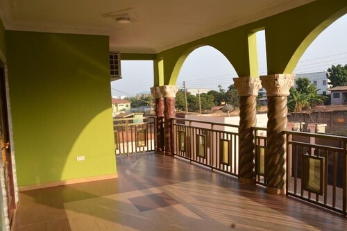 Ihsaana Residence. Visit us and let’s help you relax and explore Ghana’s beauty 