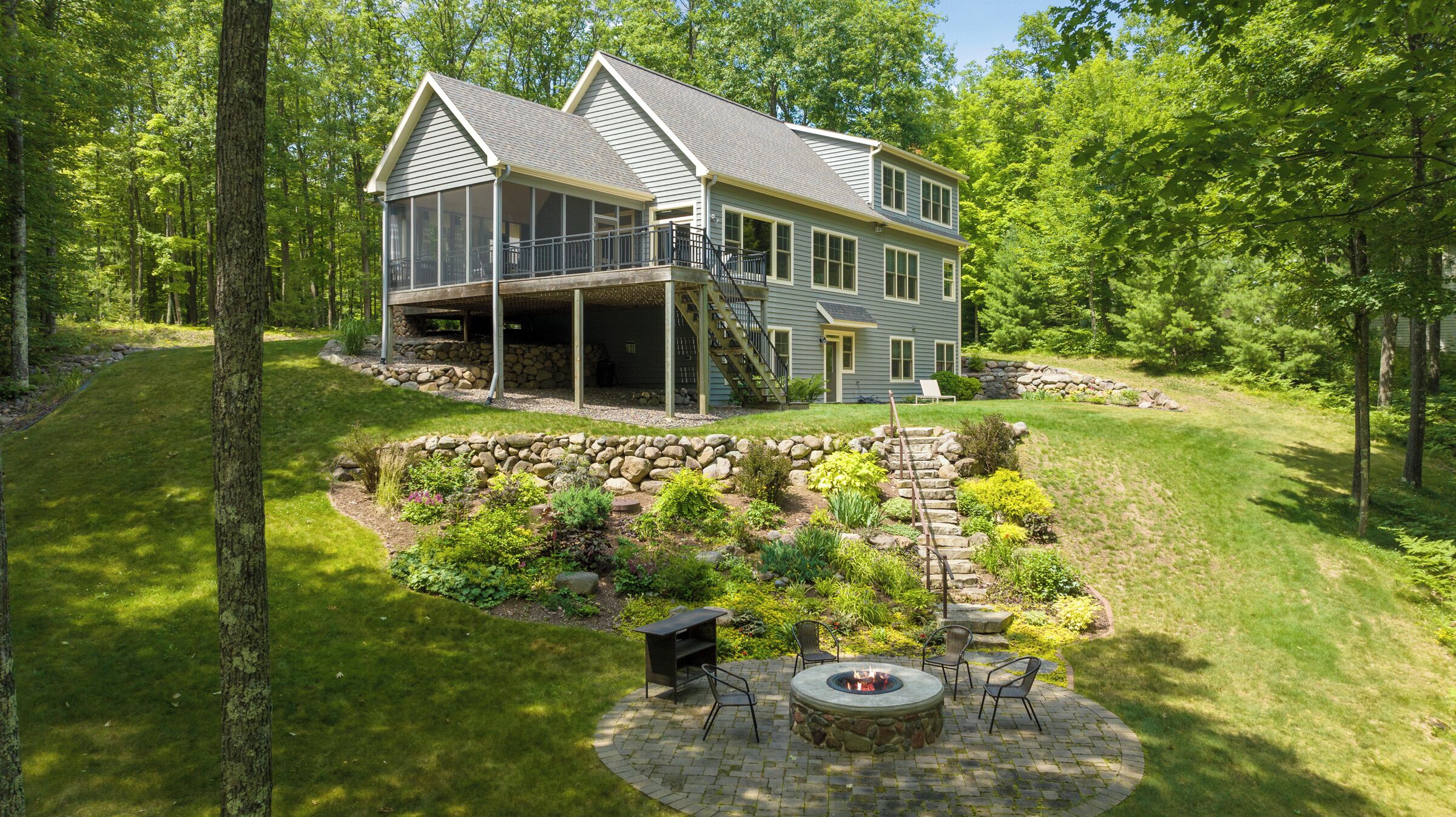 Rosa Retreat on Little Rosa Lake