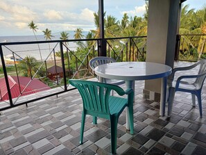 Terrace/patio - Stanley House Seaview Apartments (Panglao)