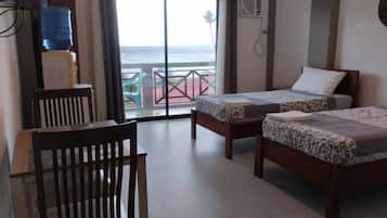 Double Room, Sea View, Beachside | Free WiFi, bed sheets