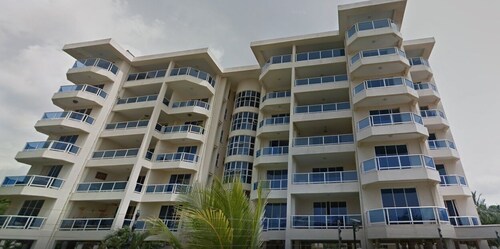 Lux Suites Hayana Palm Apartments