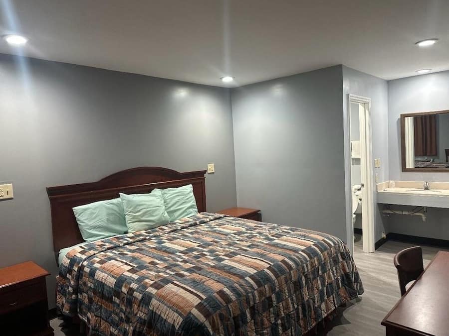 Individually decorated, individually furnished, desk, free WiFi