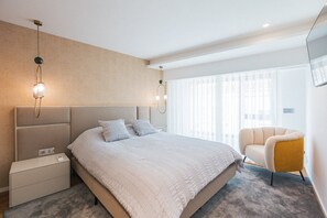 2 chambres, bureau, fer et planche à repasser, accès Internet