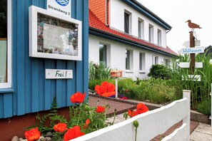 تفاصيل الفندق من الخارج