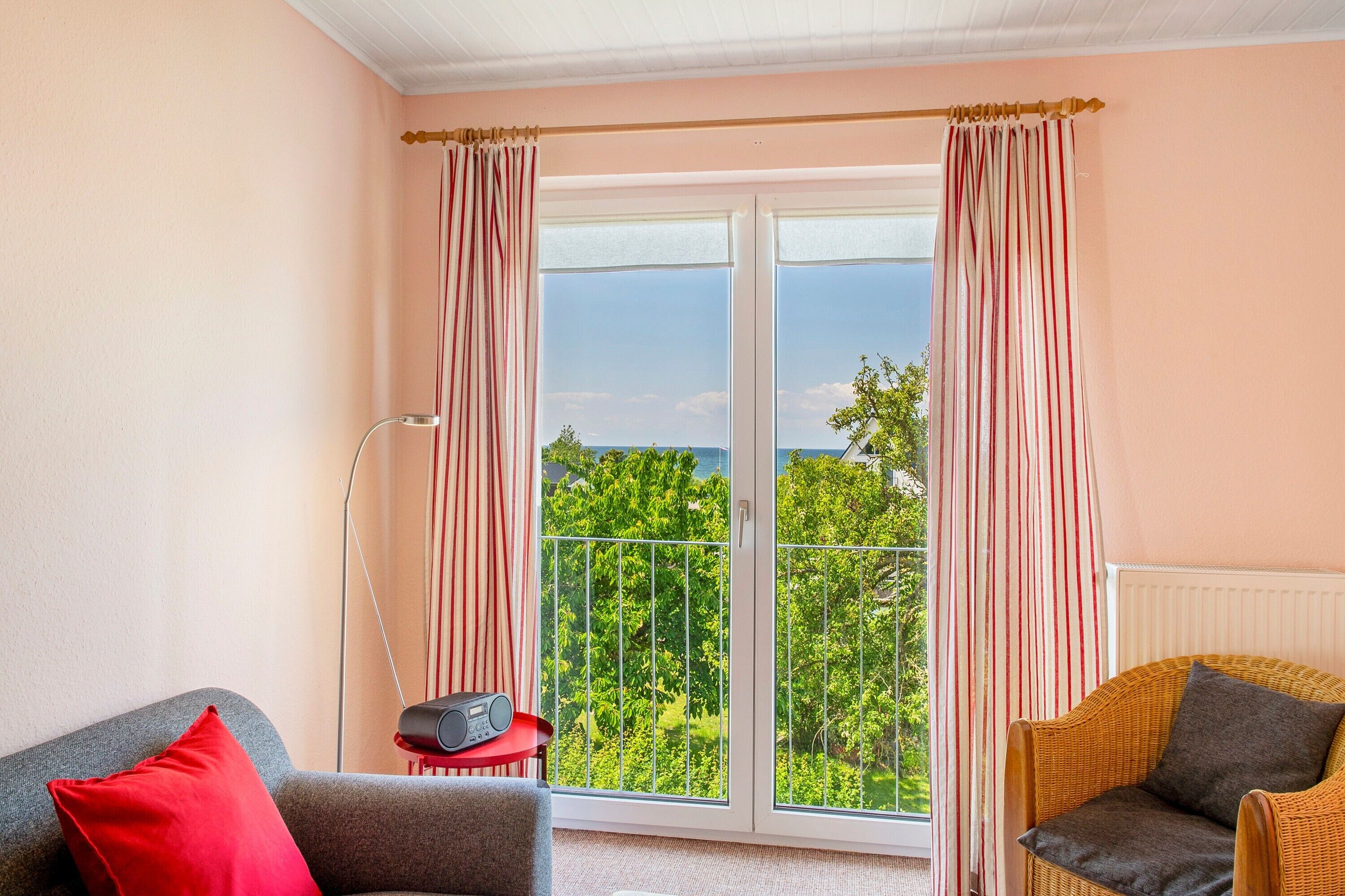 Télévision, chaîne hi-fi