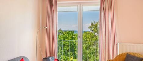 Fernseher, Stereoanlage