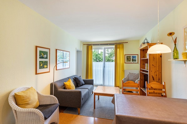 Fernseher, Stereoanlage