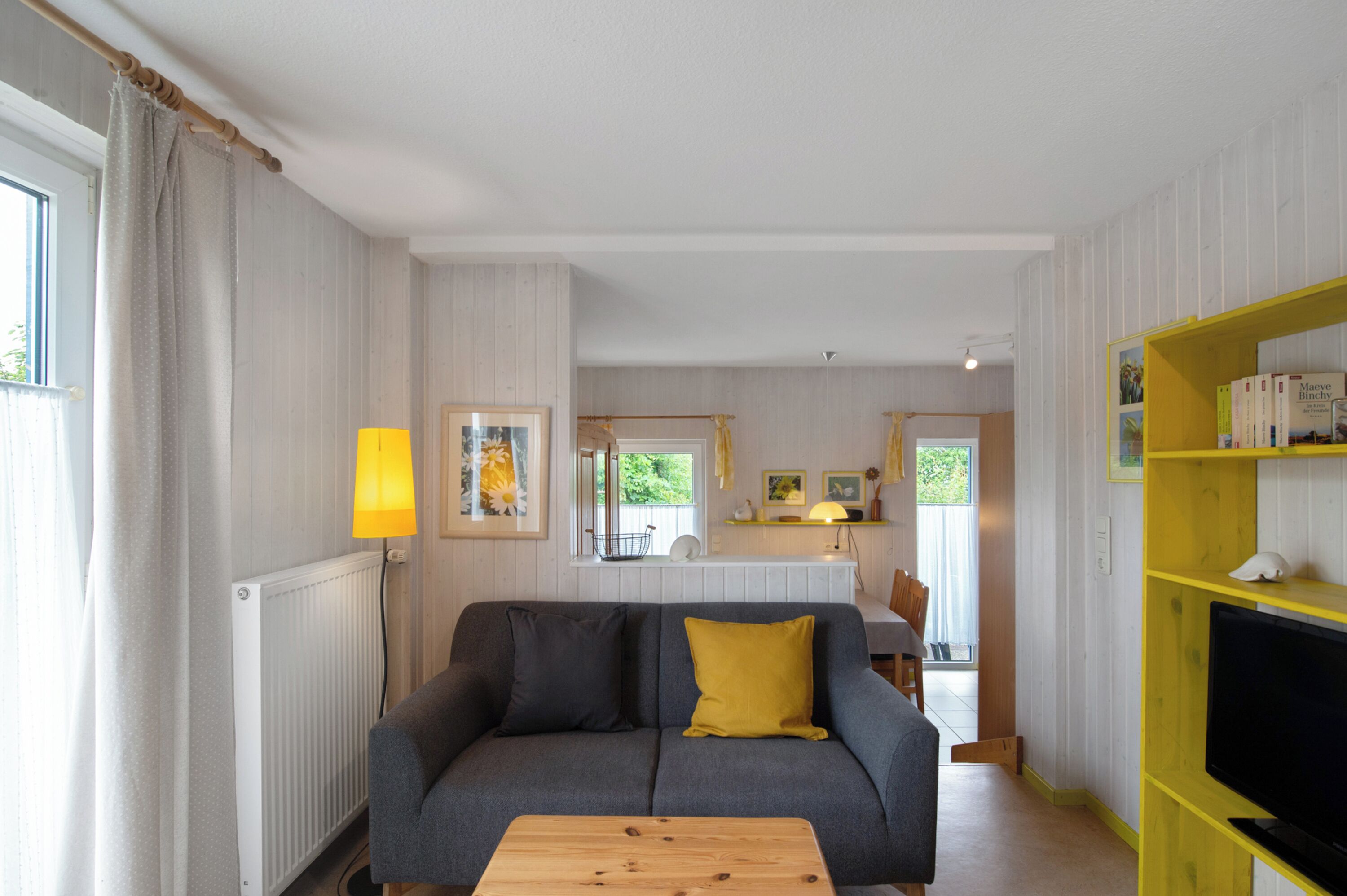 Fernseher, Stereoanlage