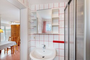 Interior - Holiday home "Möve ABA Bungalow 62" with private terrace and WLAN (Rerik)