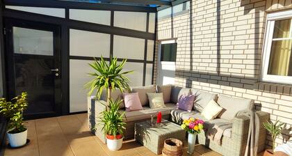Ferienhaus 'Grand Westfalia' mit Terrasse, Sportraum und 4 kostenlosen E-Bikes