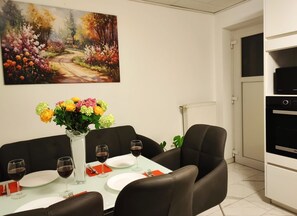 Dining - Holiday Home 'Grand Westfalia' with Terrace, Sports Room & 4 Free E-Bikes (Lotte)