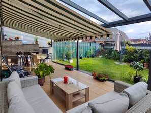 Terrace/patio - Holiday Home 'Grand Westfalia' with Terrace, Sports Room & 4 Free E-Bikes (Lotte)