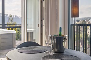 Dining - Holiday Apartment "Egge Resort 7c" with Balcony, Whirlpool and Sauna (Altenbeken)