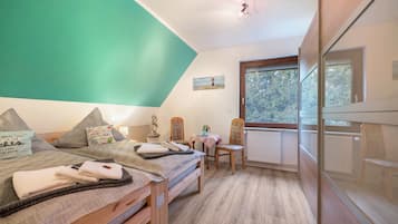 2 quartos, ferros/tábuas de passar roupa, Wi-Fi de cortesia