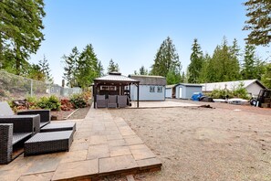 Exterior - Amazing family retreat w/ game room, firepit, private hot tub, & tranquil views (Grapeview)