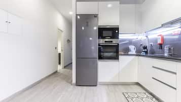 KylskÄp, mikrovÄgsugn, ugn och diskmaskin