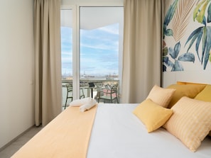 1 bedroom, iron/ironing board, Internet, bed sheets - Charming Apartment with Harbour View (Las Palmas de Gran Canaria)