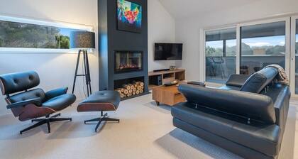 Luxury "barn loft" inspired accommodation within the Macedon Ranges