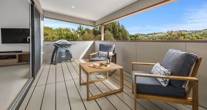 Luxury "barn loft" inspired accommodation within the Macedon Ranges