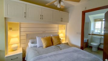 3 sovrum, skrivbord, strykjÀrn/strykbrÀda och resesÀng