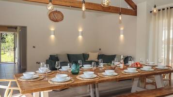 Cottage | Dining