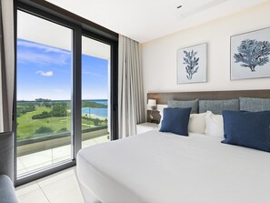 2 bedrooms, in-room safe, iron/ironing board, free WiFi