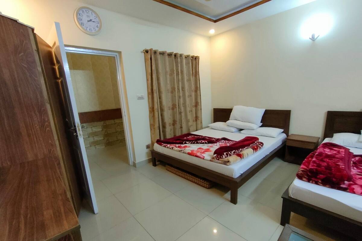 Economy Triple Room | Free WiFi