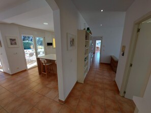 Interior - Spacious villa with private pool, a stone's throw from the beaches of San Marti. (L'Escala)