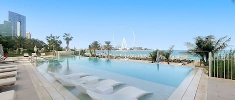 Piscina externa, piscina aquecida