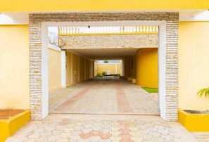 House, 5 Bedrooms, Accessible, Smoking | Property grounds