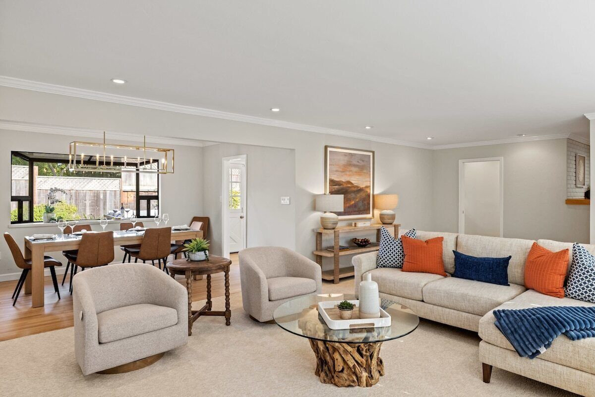 Gone Coastal 3BR 3BA all En Suite / Walk to Beach