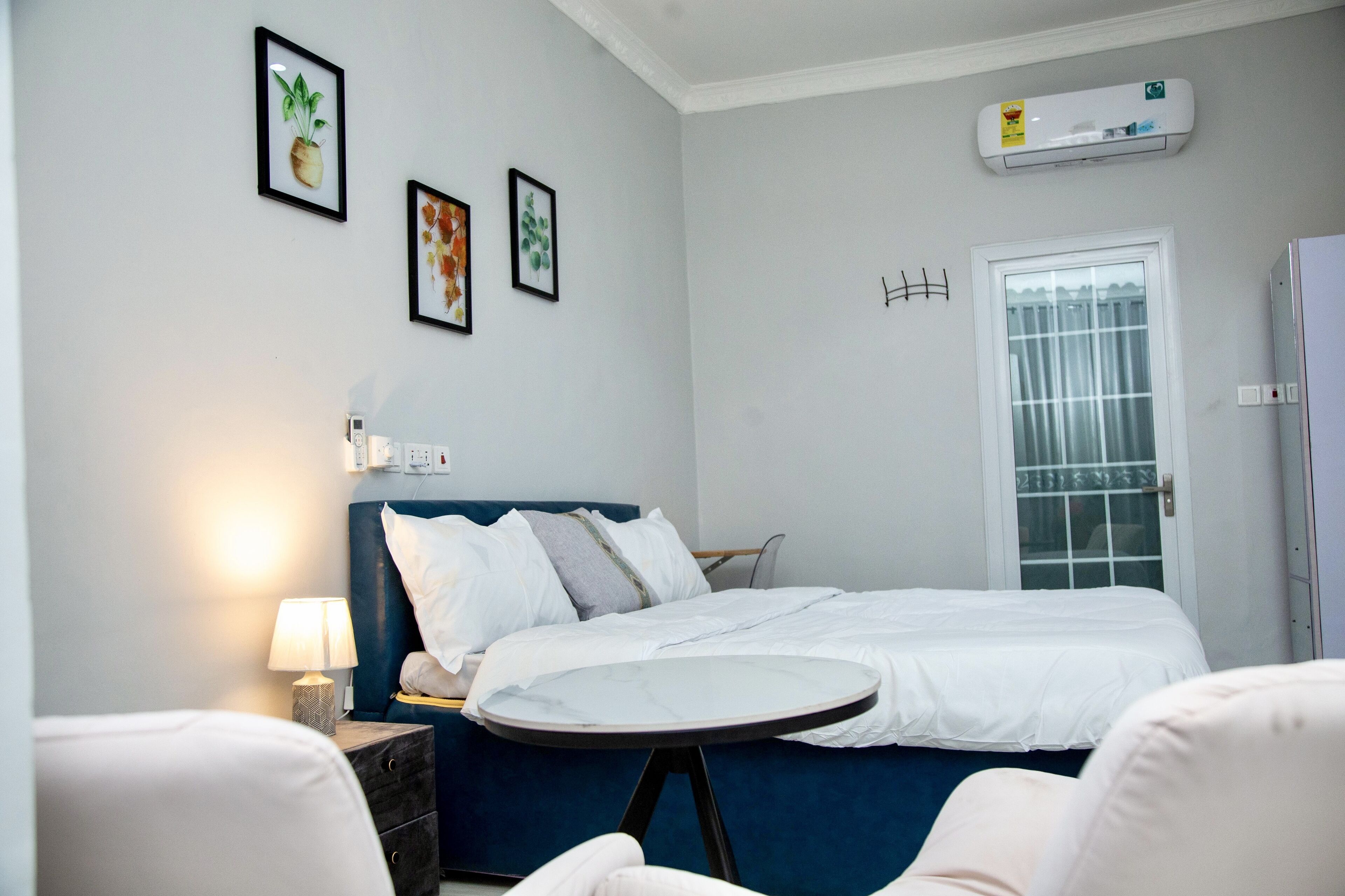 Deluxe Room | Laptop workspace, blackout curtains, iron/ironing board (on request)