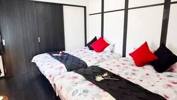 2 bedrooms, iron/ironing board, free WiFi, bed sheets