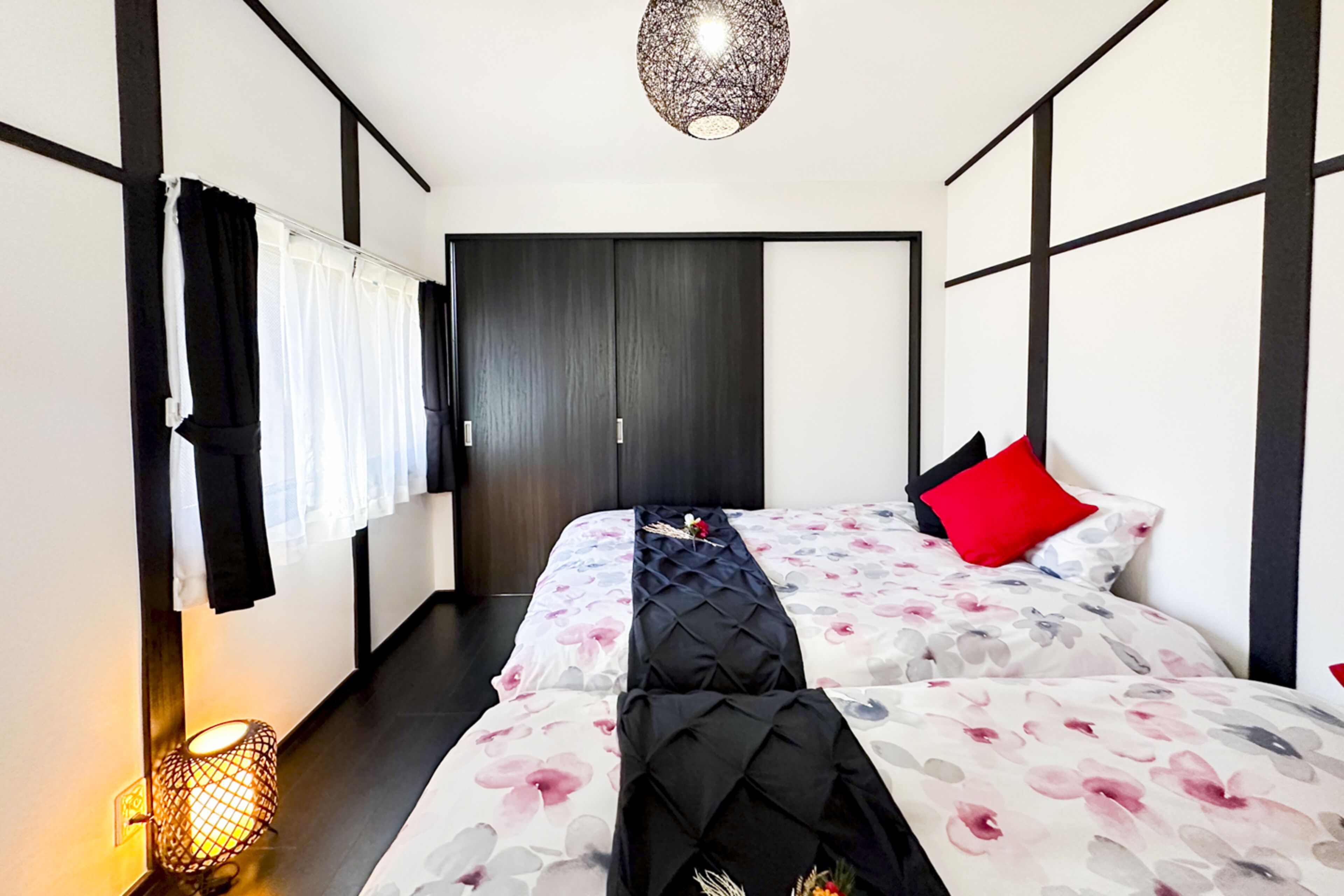 2 chambres, fer et planche à repasser, Wi-Fi gratuit, draps fournis