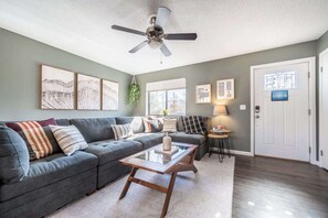 TV, video games, stereo, offices - Hillside Horizon! Scenic Escape w/ Firepit & BBQ (Colorado Springs)