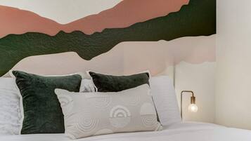 1 slaapkamer, een strijkplank/strijkijzer, reisbedje, wifi