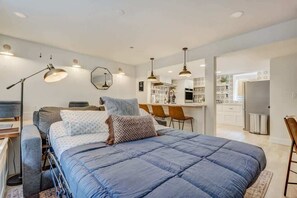 2 室のベッドルーム、デスク、アイロン / アイロン台、WiFi